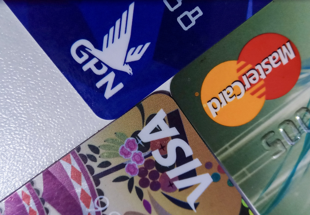 trump-plant-zinsdeckel-–-kreditkartenbranche-unter-schock